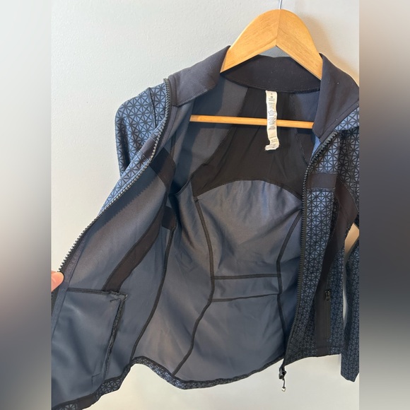 Lululemon Define Jacket Size 4 - Picture 7 of 9